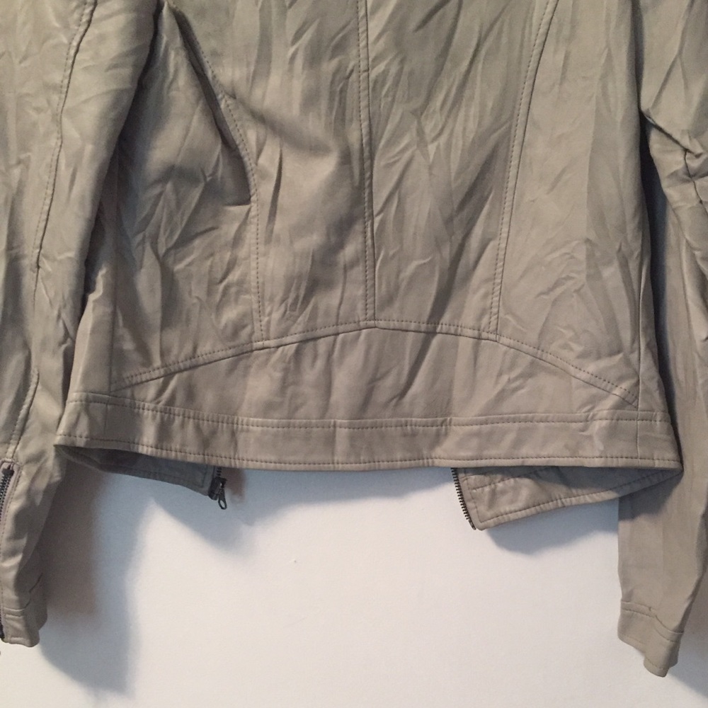 Faux leather jacket - Picture 6 of 7